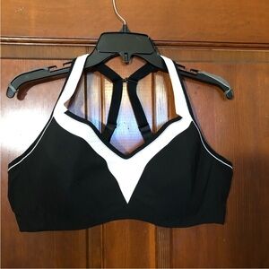 Torrid Black/White Sports Bra Size 46B